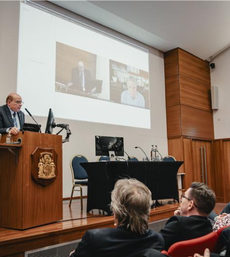 President Hany Eteiba presenting at the cardiology conference 